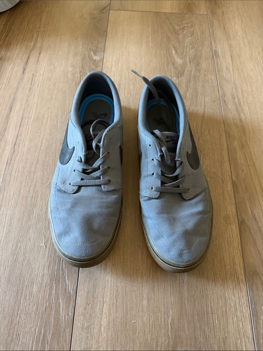Nike Men’s Gray Canvas Low-Top Sneakers